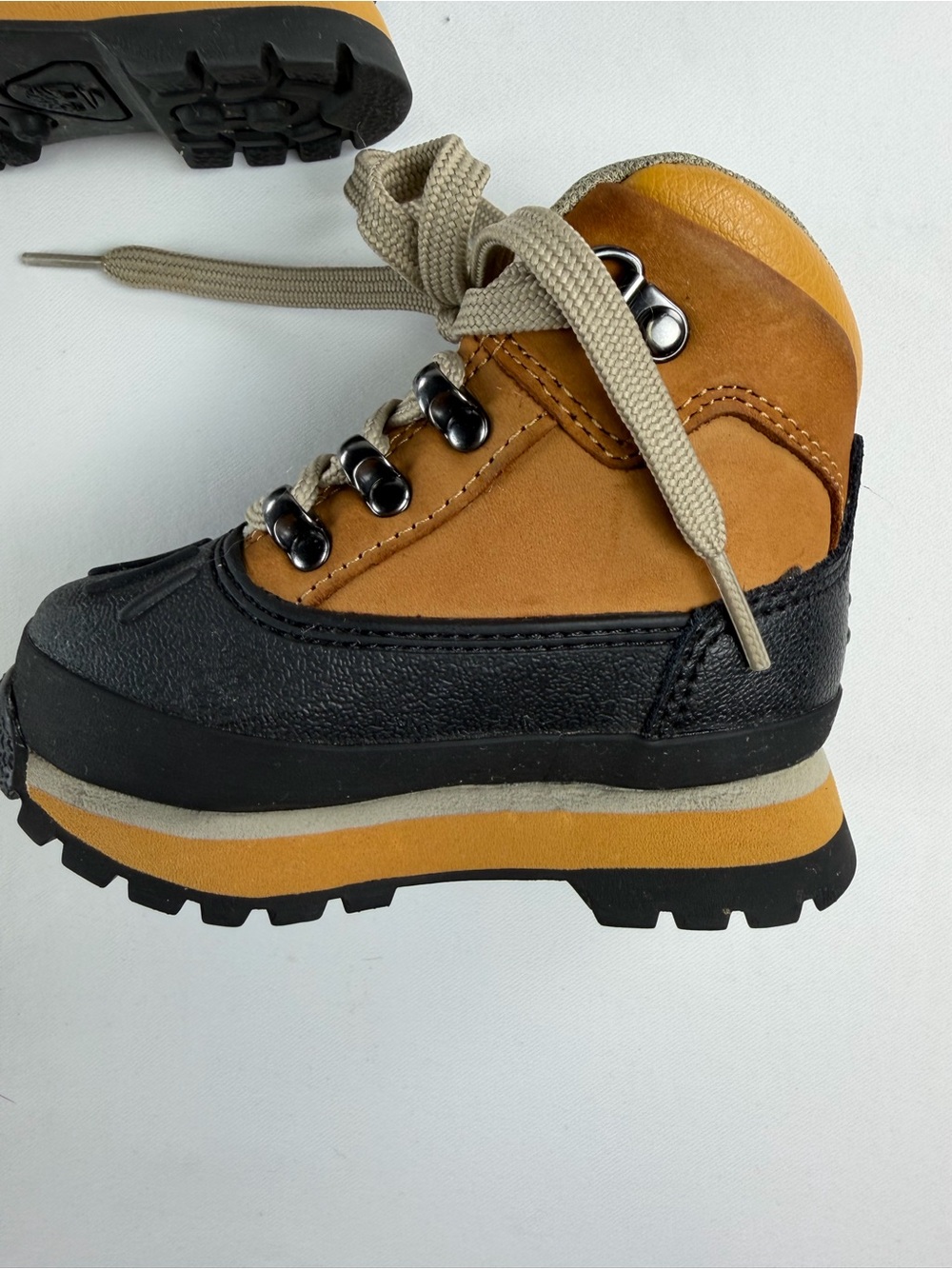 Baby Timberland Tan & Black Hiking Work Style Boots - Lightweight Rugged Shoe 6